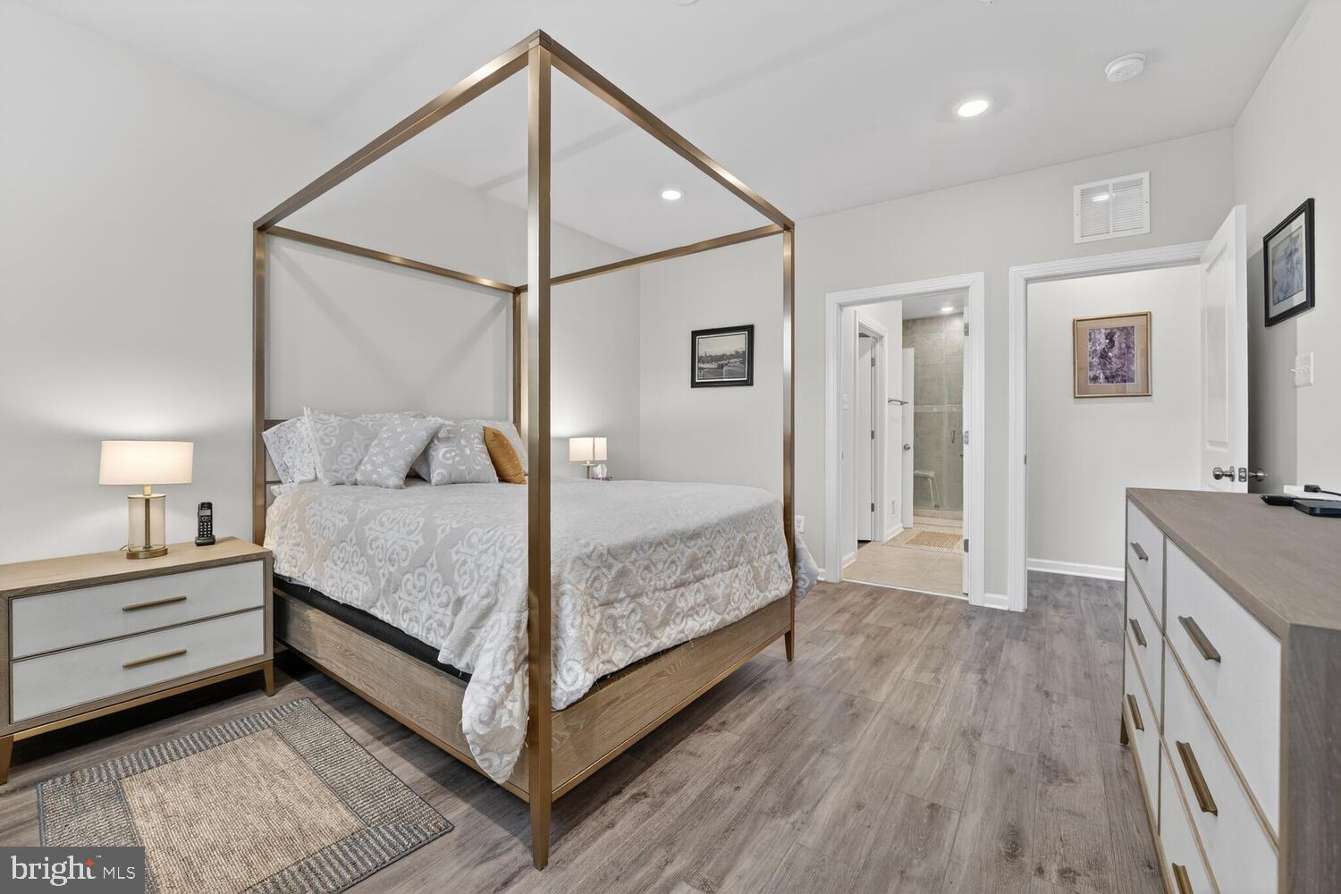 BEECHFIELD MANORS - Residential