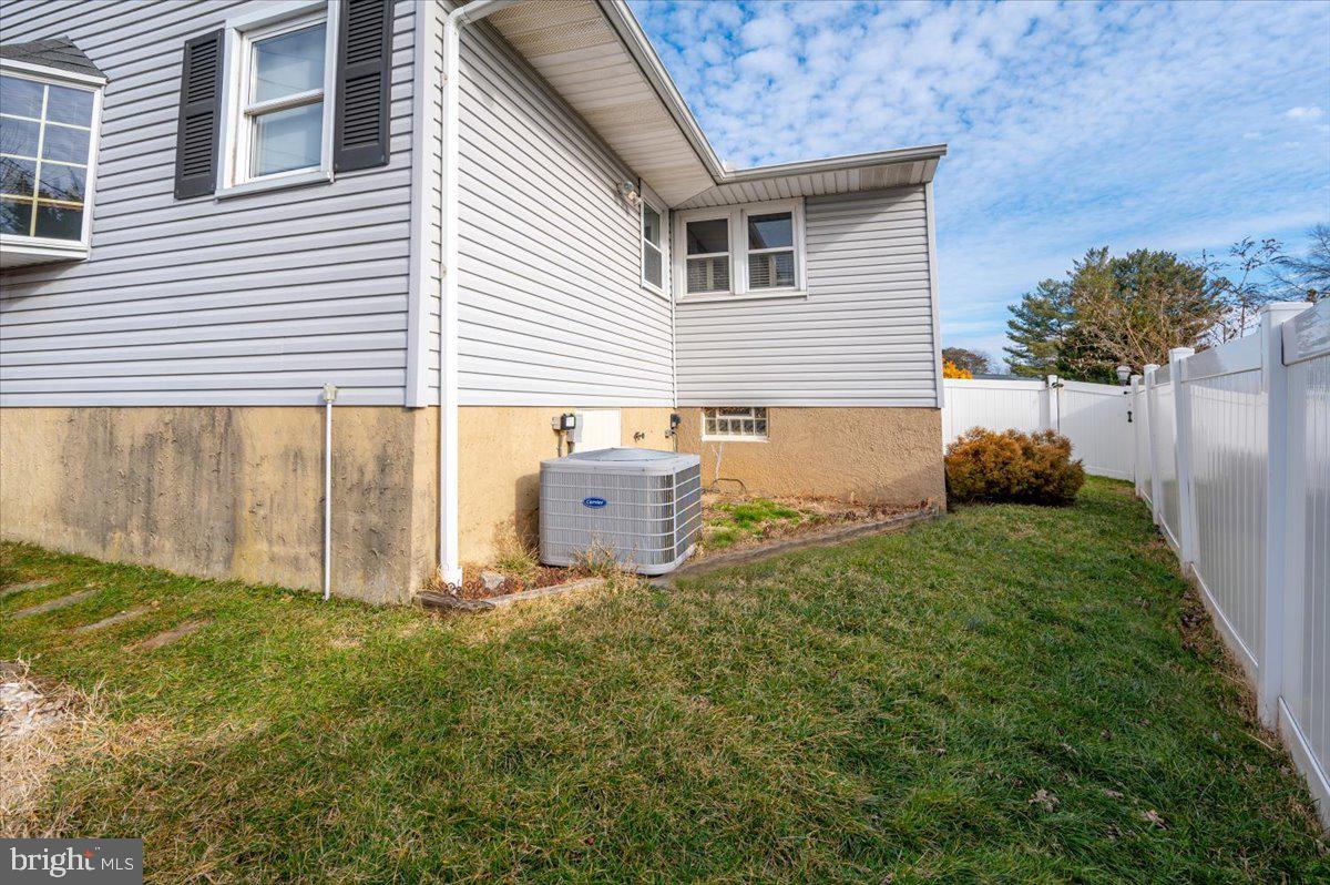 HARWOOD MANOR - Residential