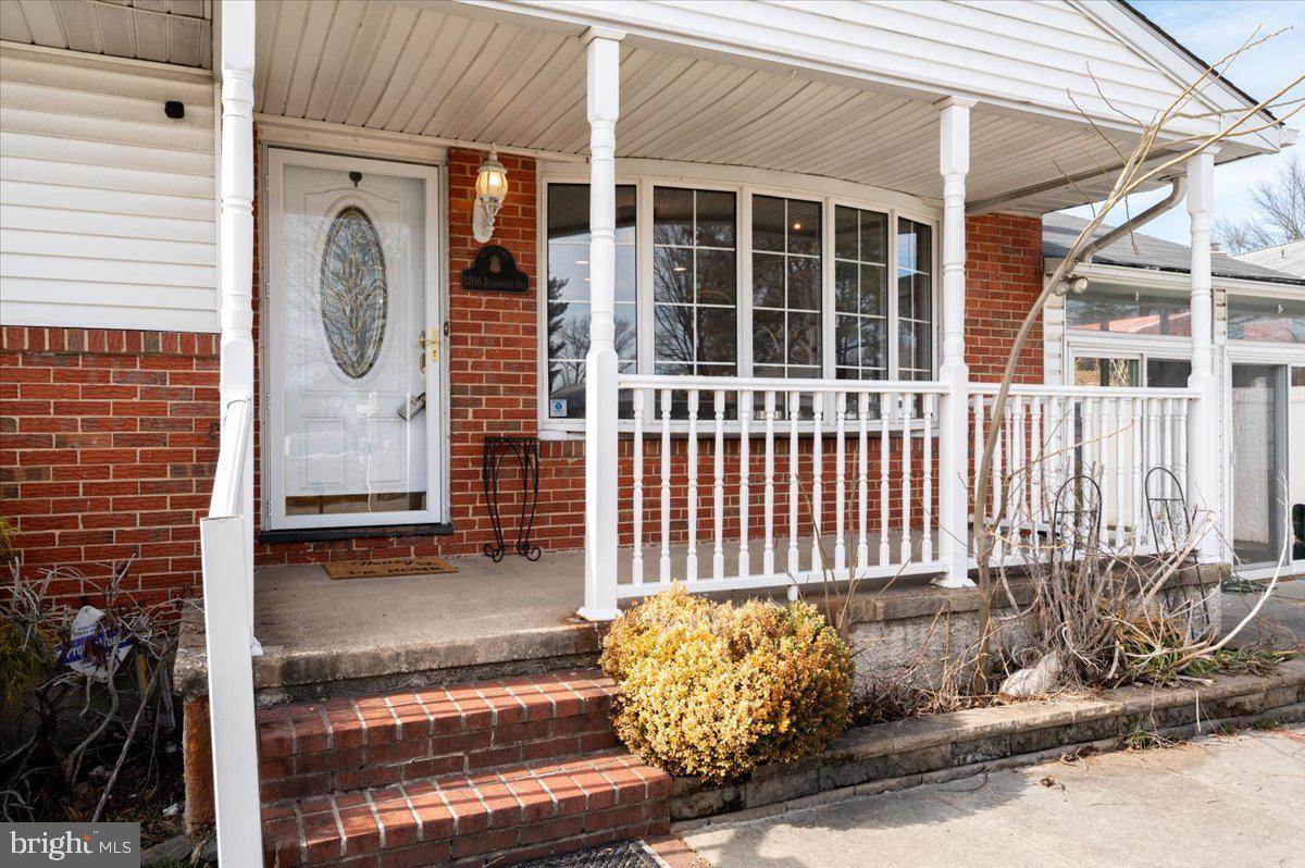 HARWOOD MANOR - Residential