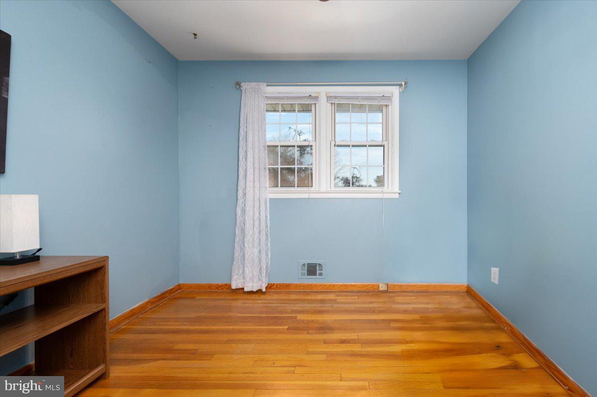 HARWOOD MANOR - Residential