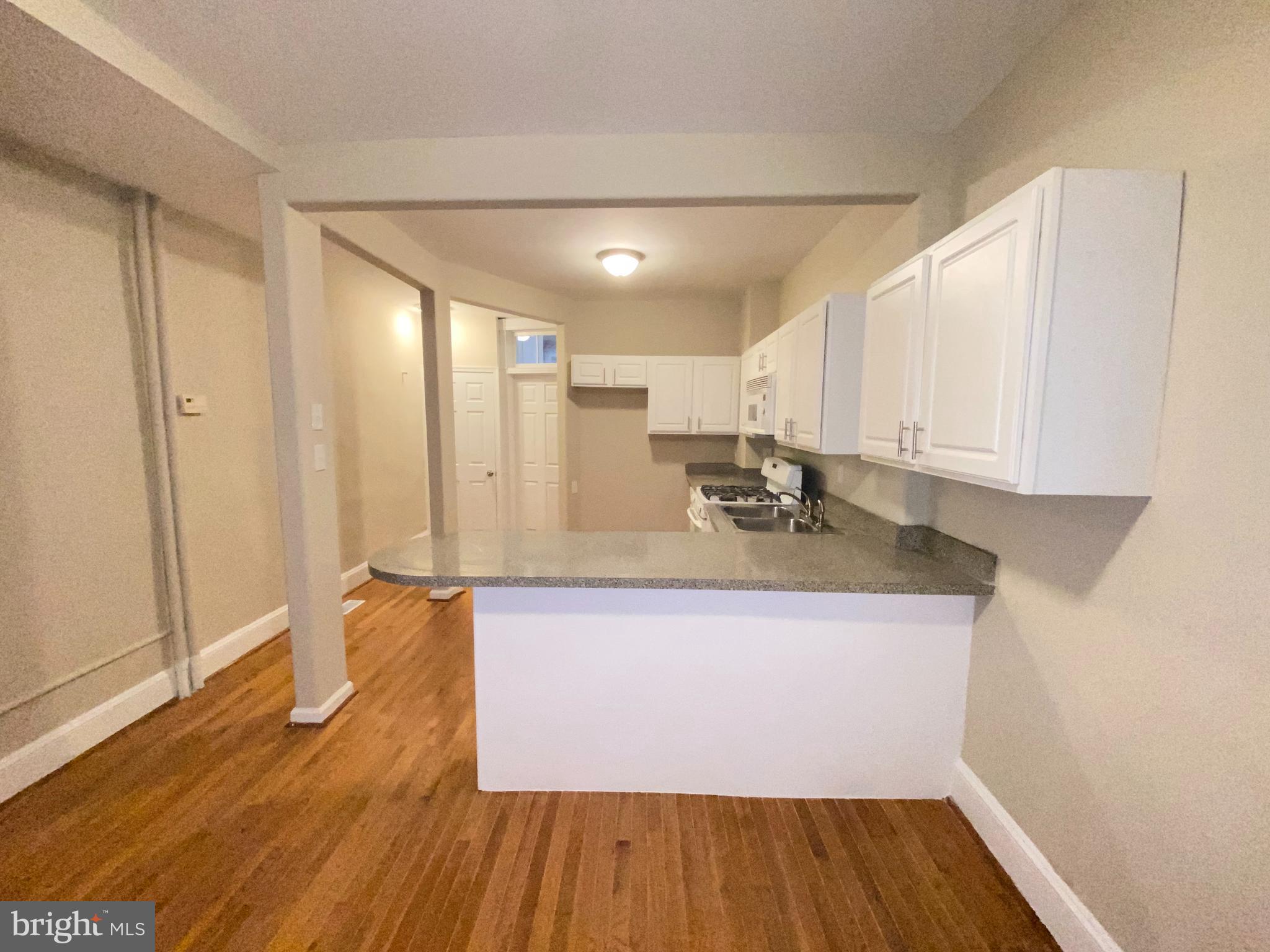 FEDERAL HILL HISTORIC DISTRICT - Commercial Sale