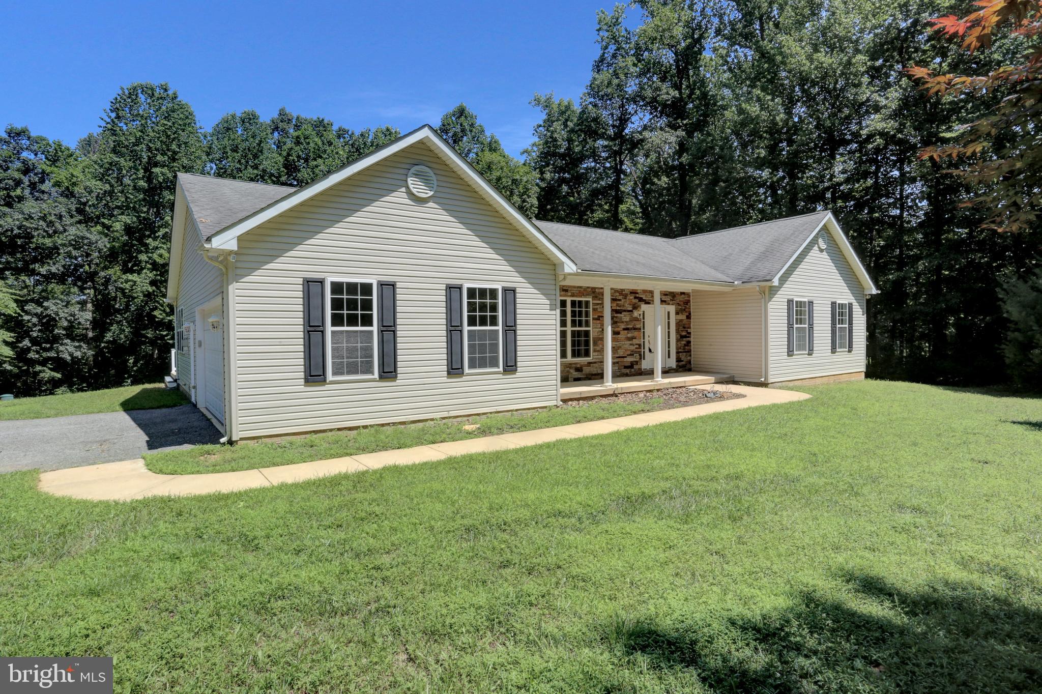 1332 ROCKRIDGE ROAD