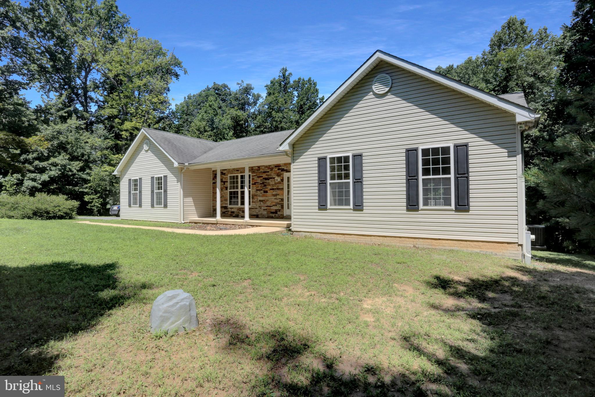 1332 ROCKRIDGE ROAD