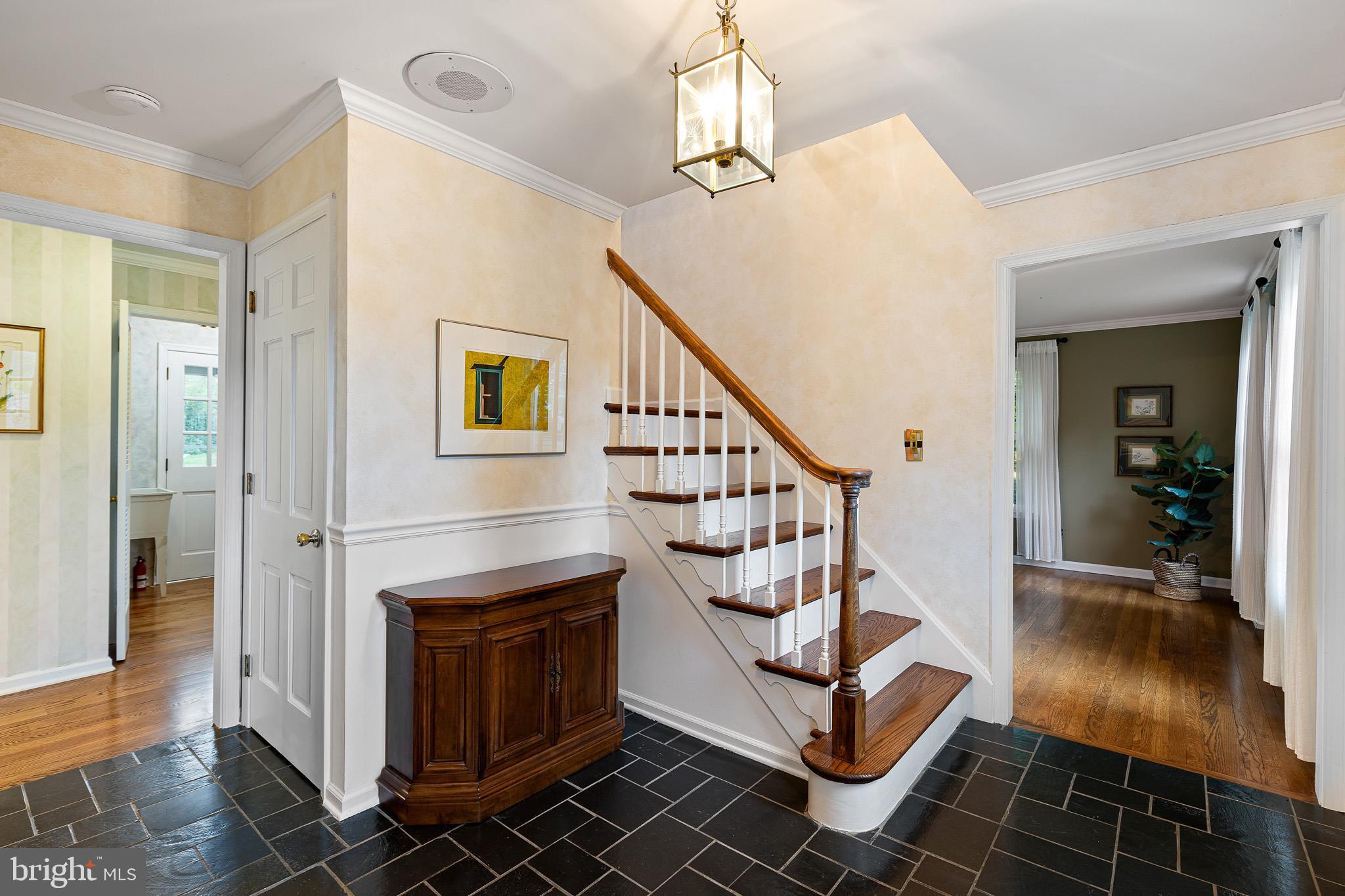 101 BRIDLESHIRE COURT
