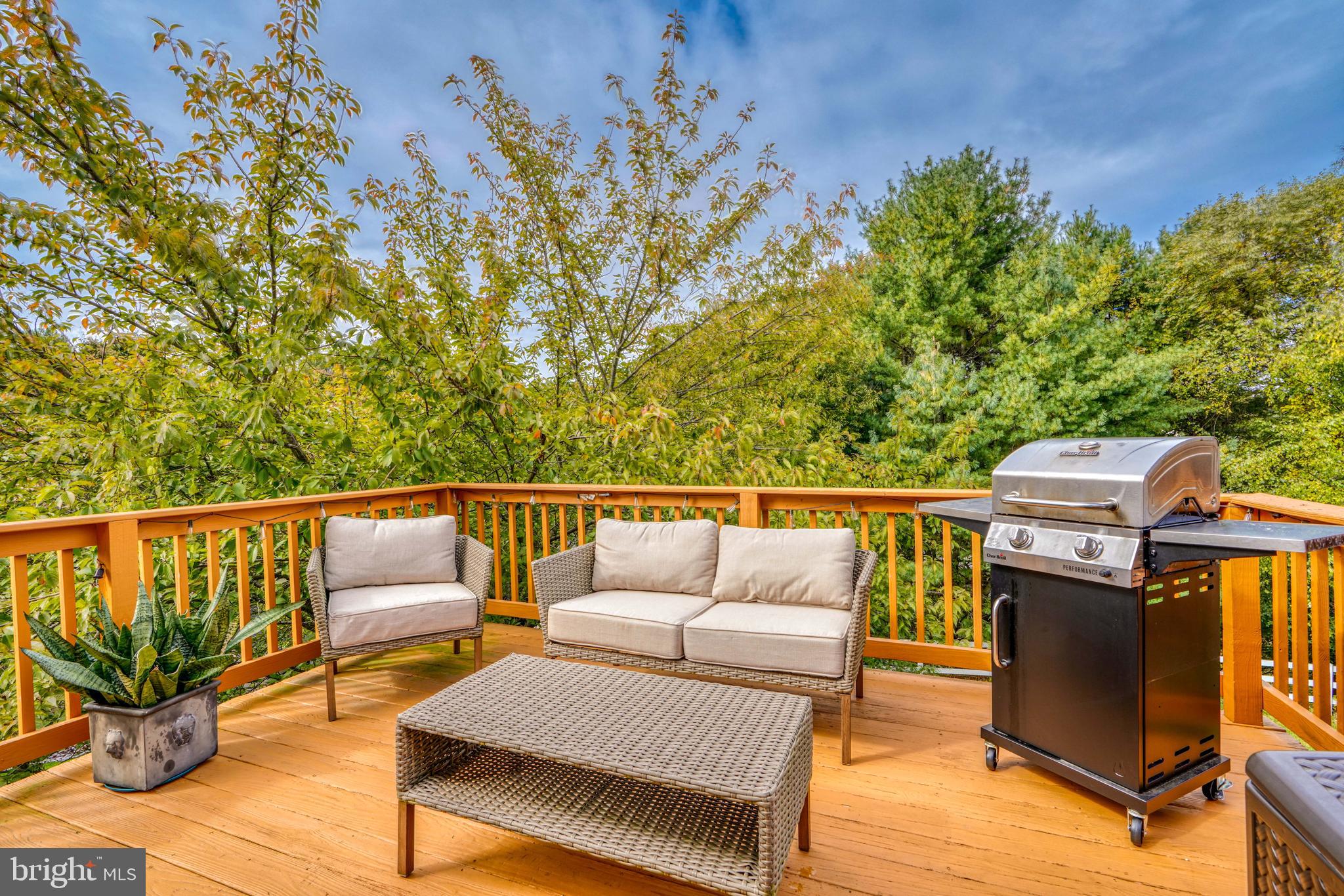 NEWTOWN - Residential