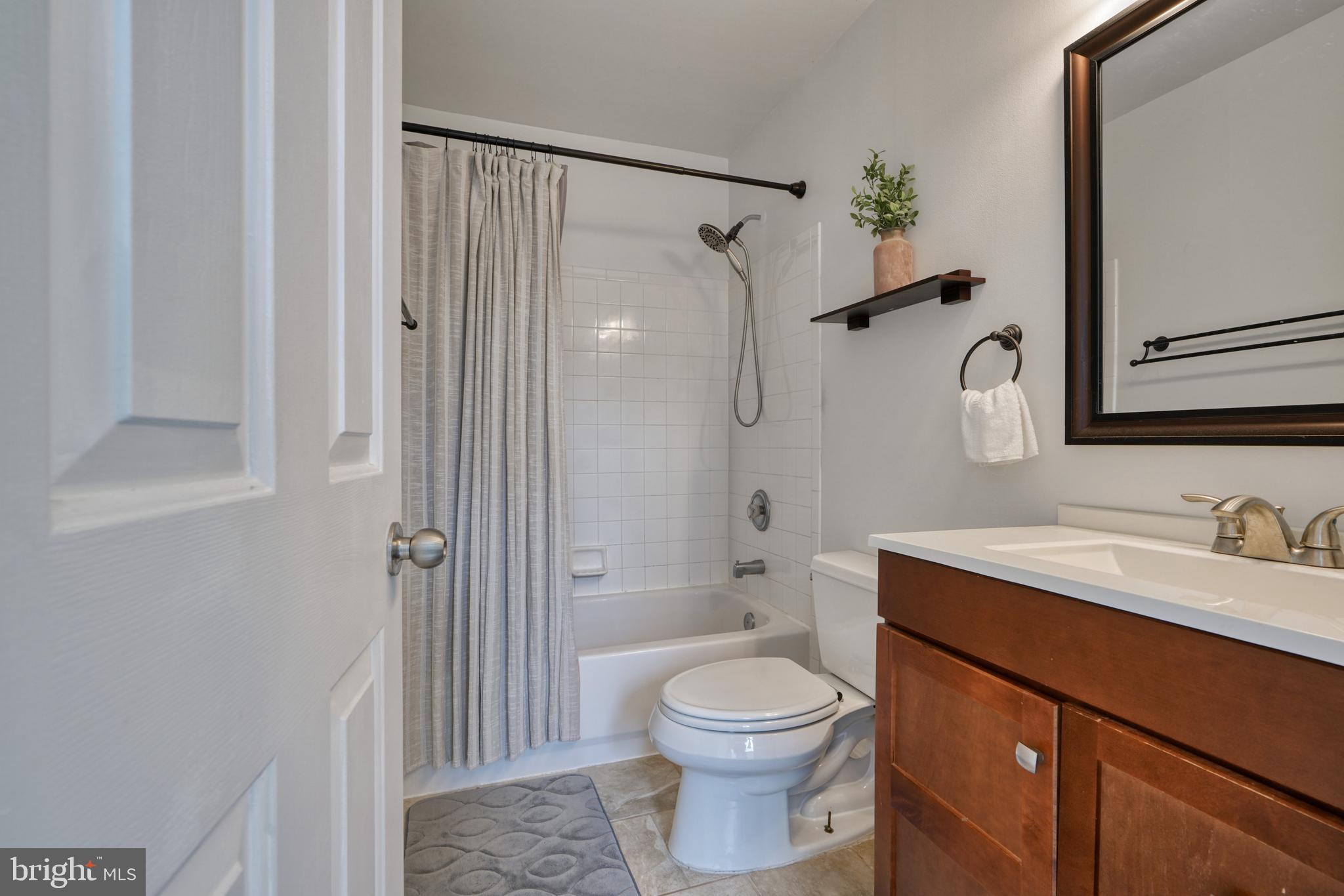 NEWTOWN - Residential