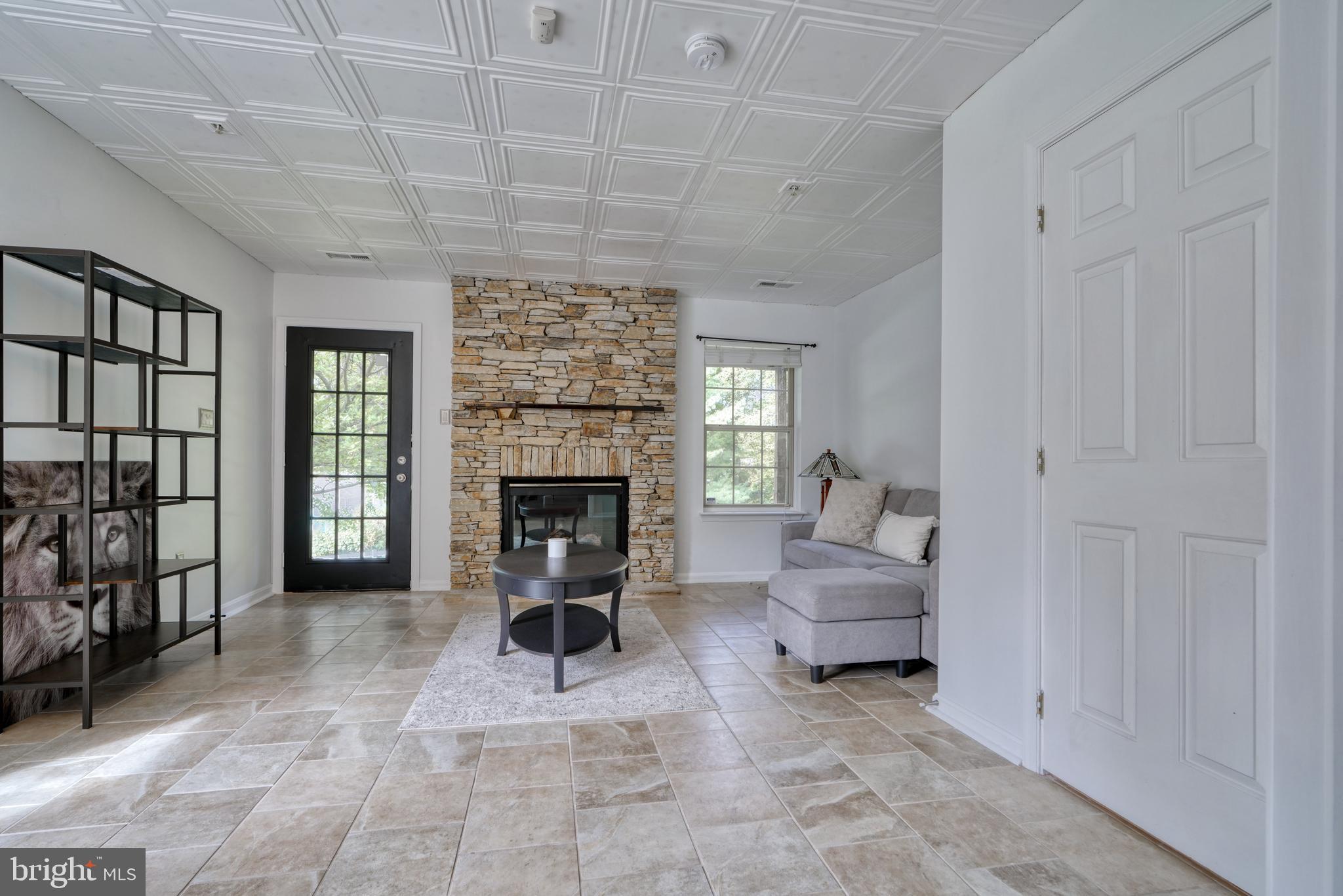 NEWTOWN - Residential