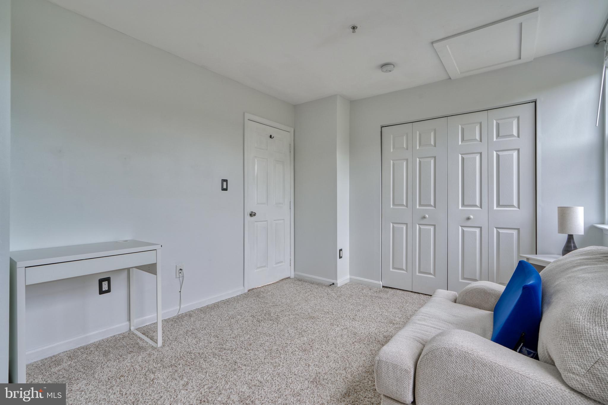 NEWTOWN - Residential