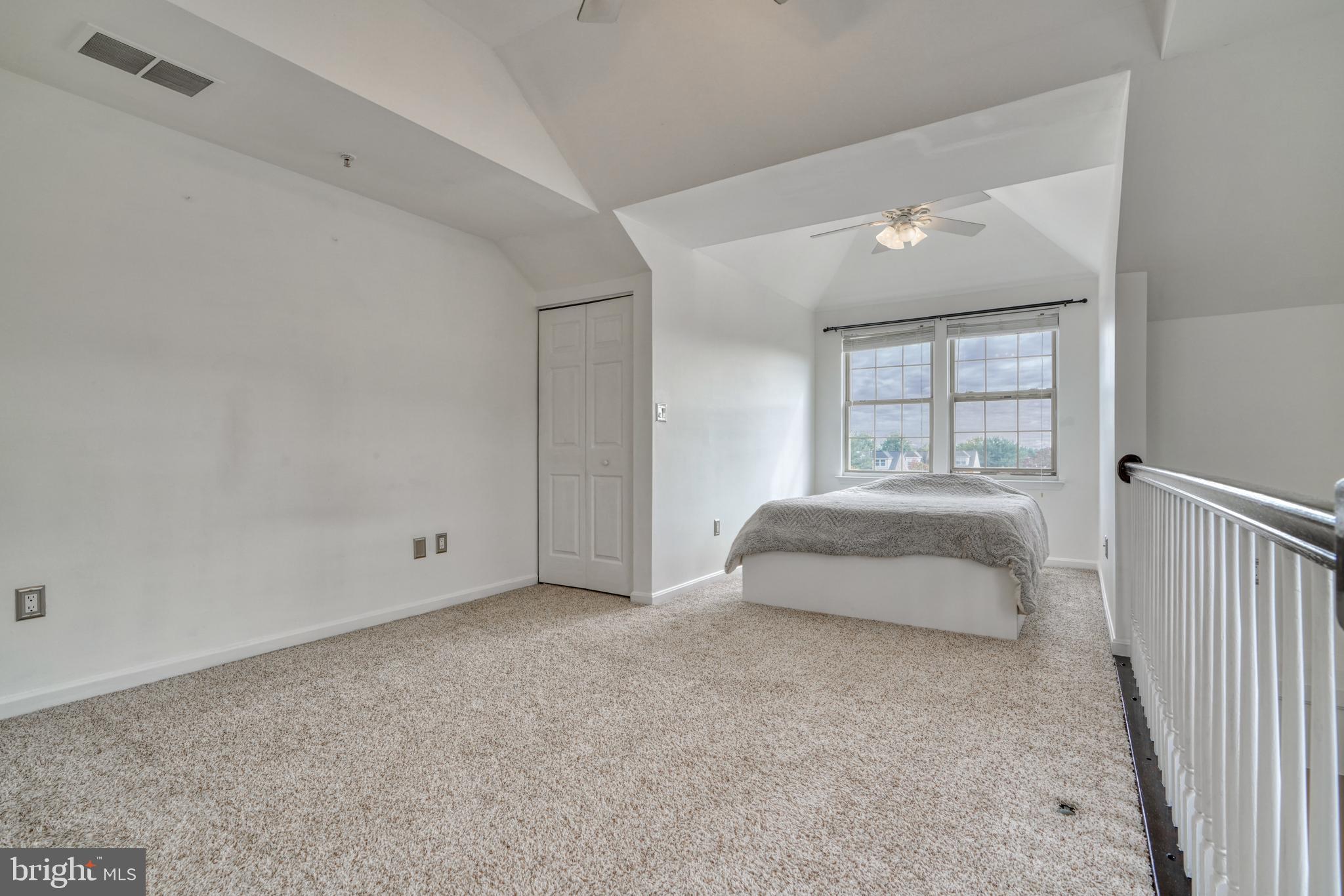 NEWTOWN - Residential