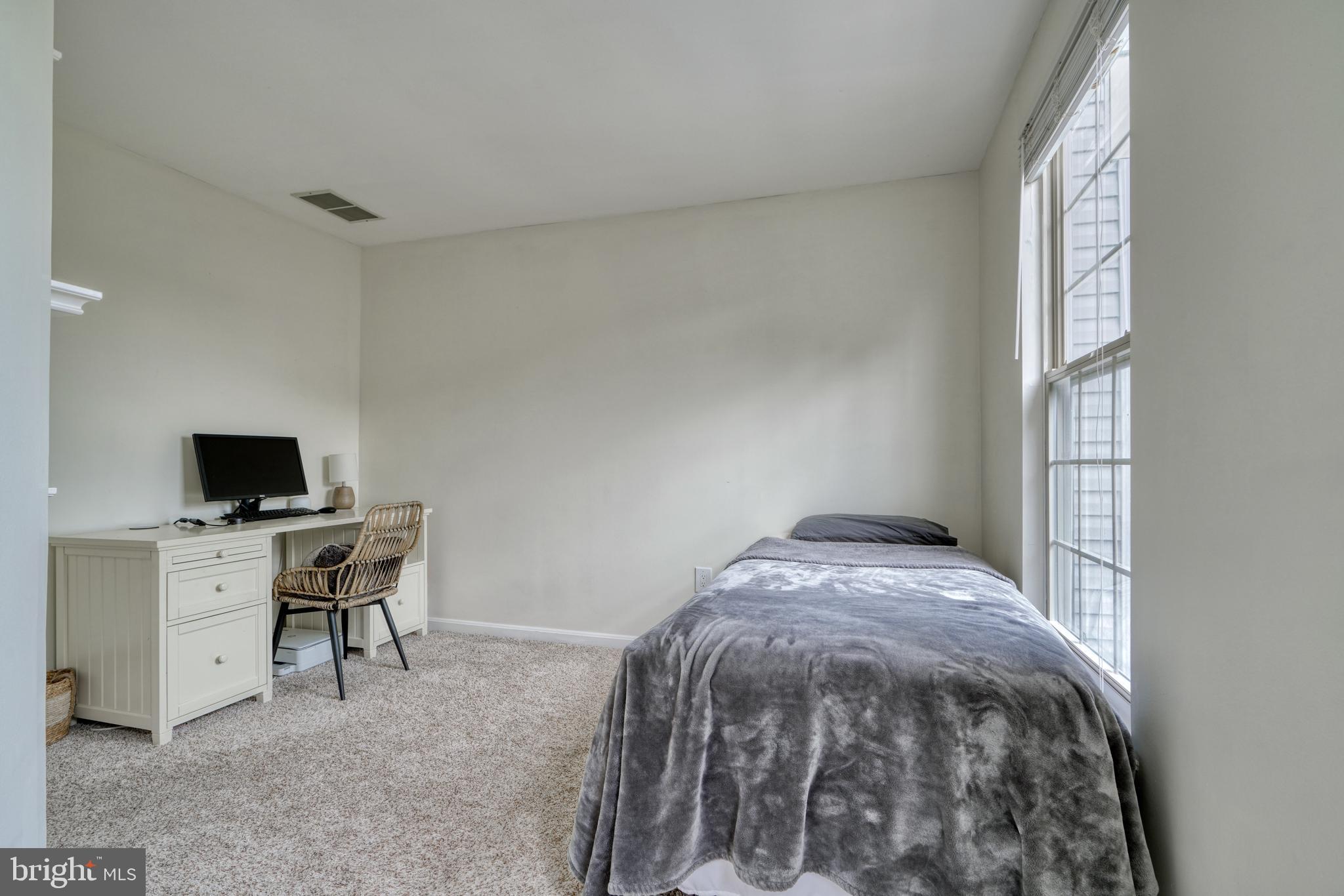 NEWTOWN - Residential