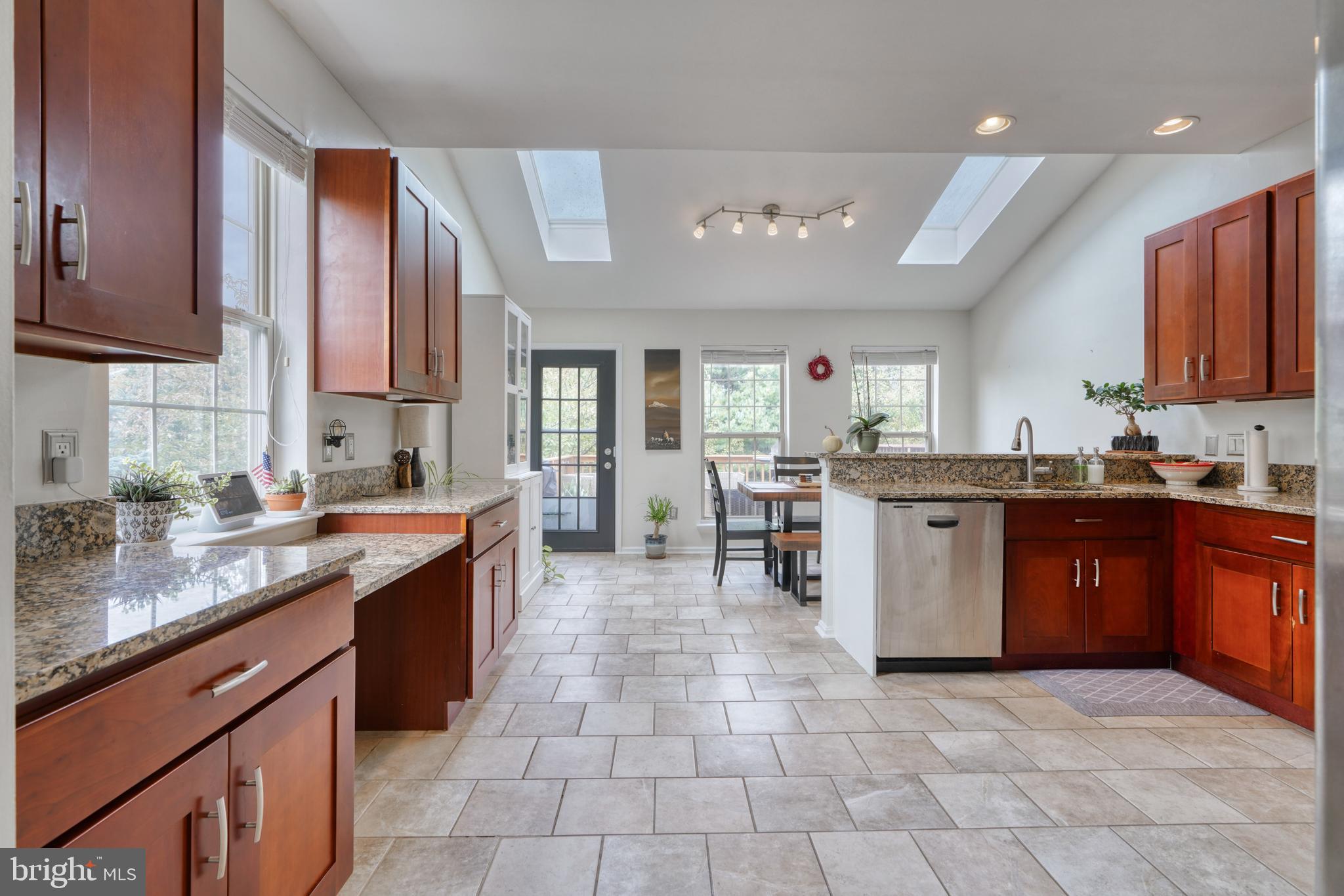 NEWTOWN - Residential