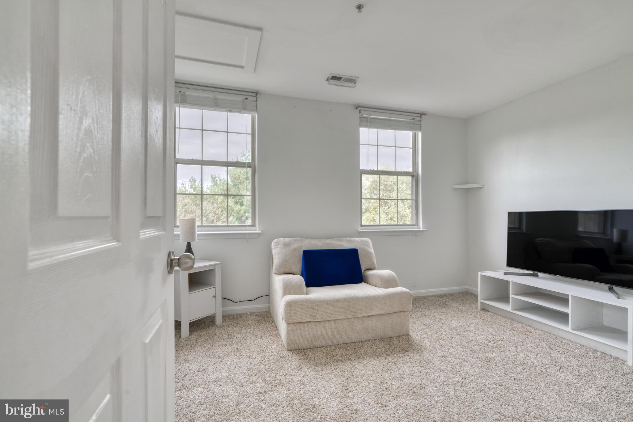 NEWTOWN - Residential