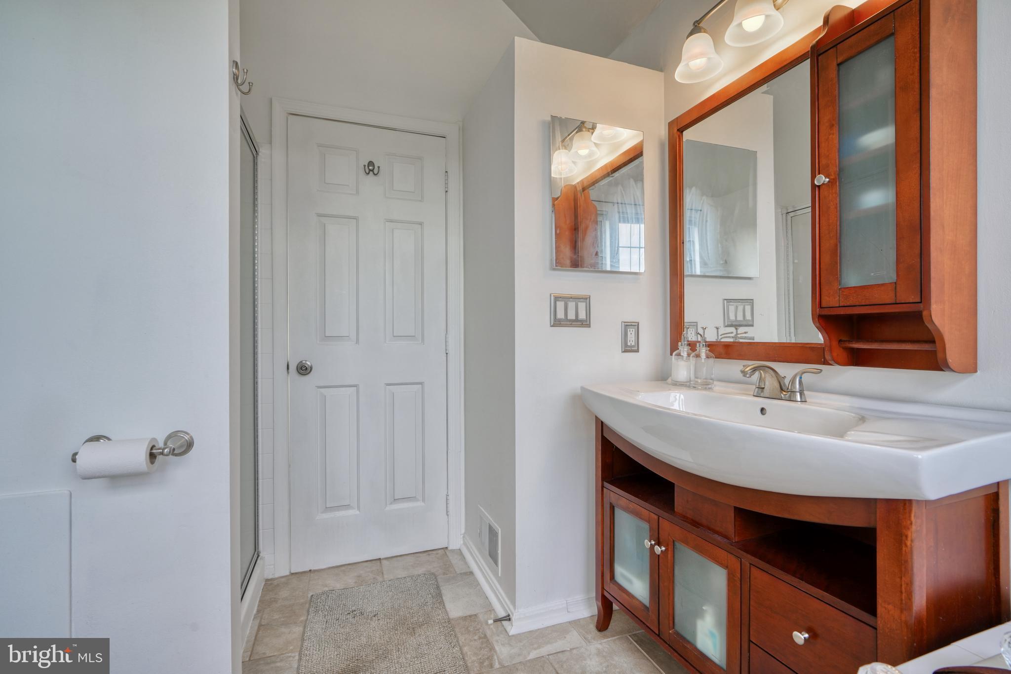 NEWTOWN - Residential