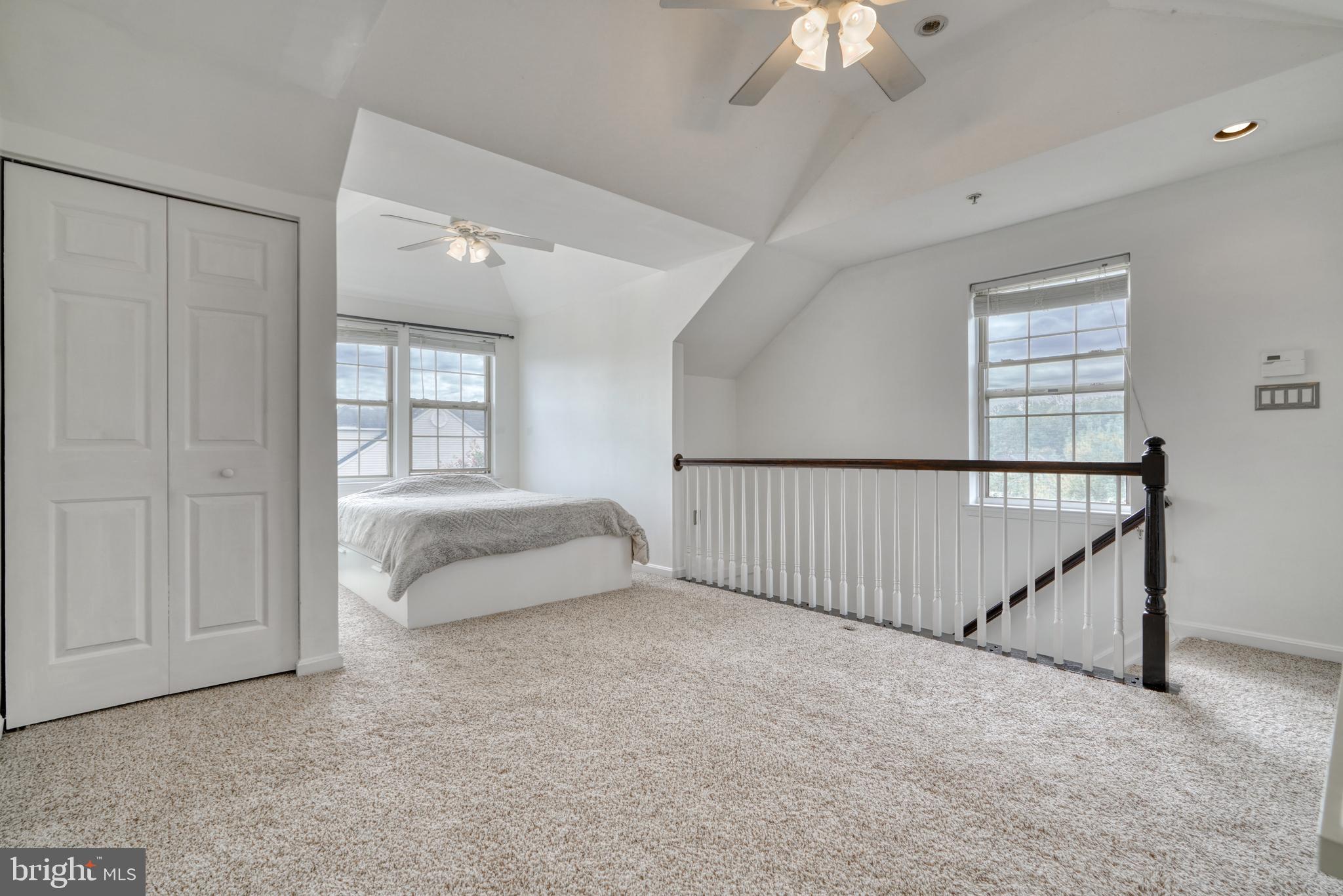 NEWTOWN - Residential