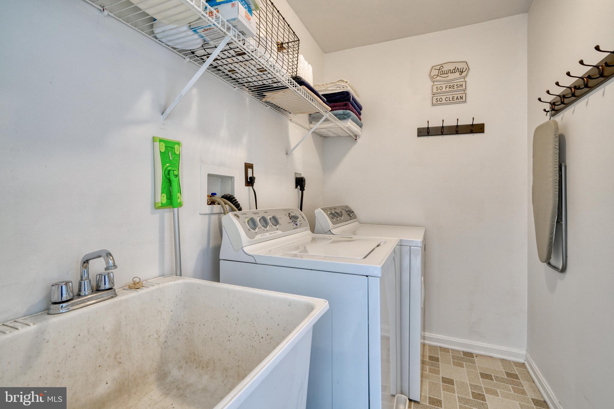 NEWTOWN - Residential