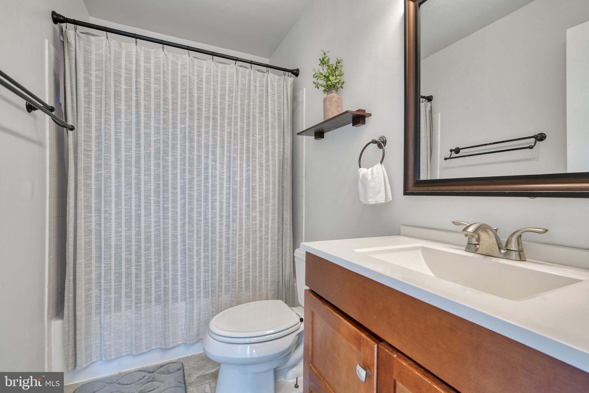 NEWTOWN - Residential