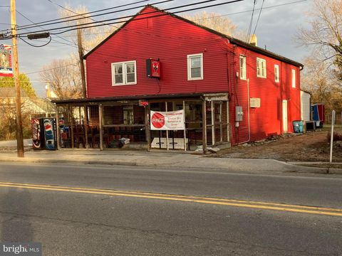 Photo of 304 N Buckmarsh Street #B, BERRYVILLE, VA 22611 (MLS # VACL2006228)