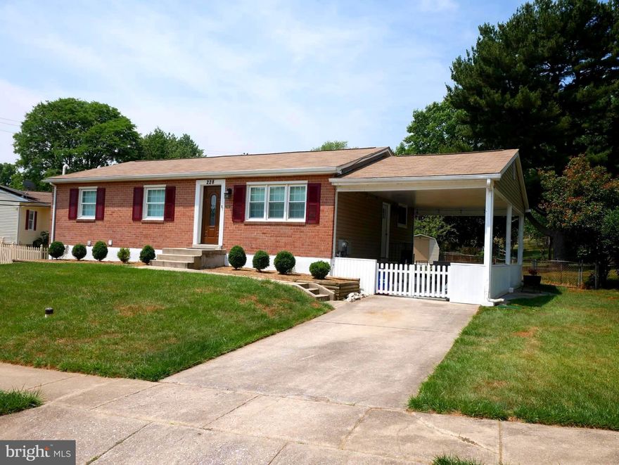 Step saving Rancher with many sought after amenities.3 full baths with the 3rd in the lower level as is the 4th bedroom .Good central location .....10-15 min to Foundry Row in Owings Mills...15-20 min. Hampstead ,
Westminster and Hunt Valley.