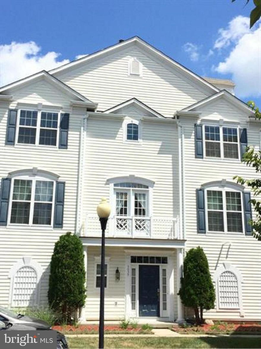 Amazingly beautiful property. Have not seen such an superb interior design in Townhouses in Fairfax. Must see the ultimate beauty of delicate touch by the owner. Three bedrooms, two and half bathrooms, luxury upgraded kitchen, and much more.Stainless appliances, luxury special granite countertop, refinished bathrooms. Two car garage. End unit.