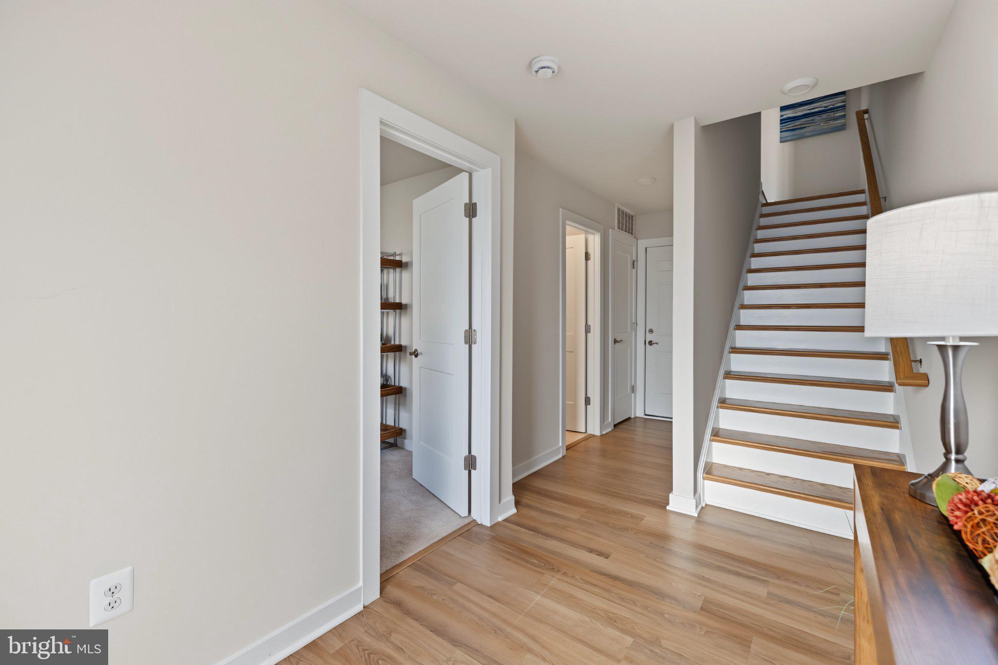 14176 GYPSUM LOOP