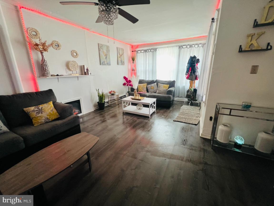 PHILADELPHIA - Residential