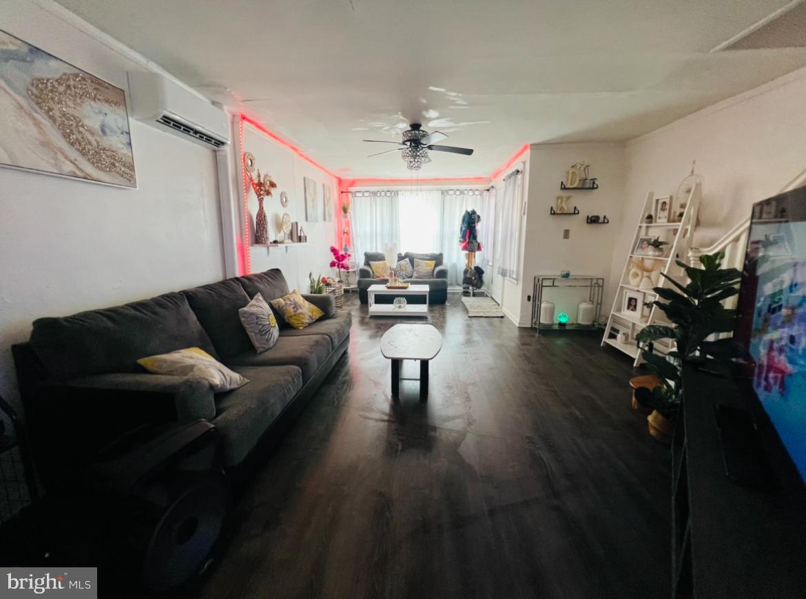 PHILADELPHIA - Residential