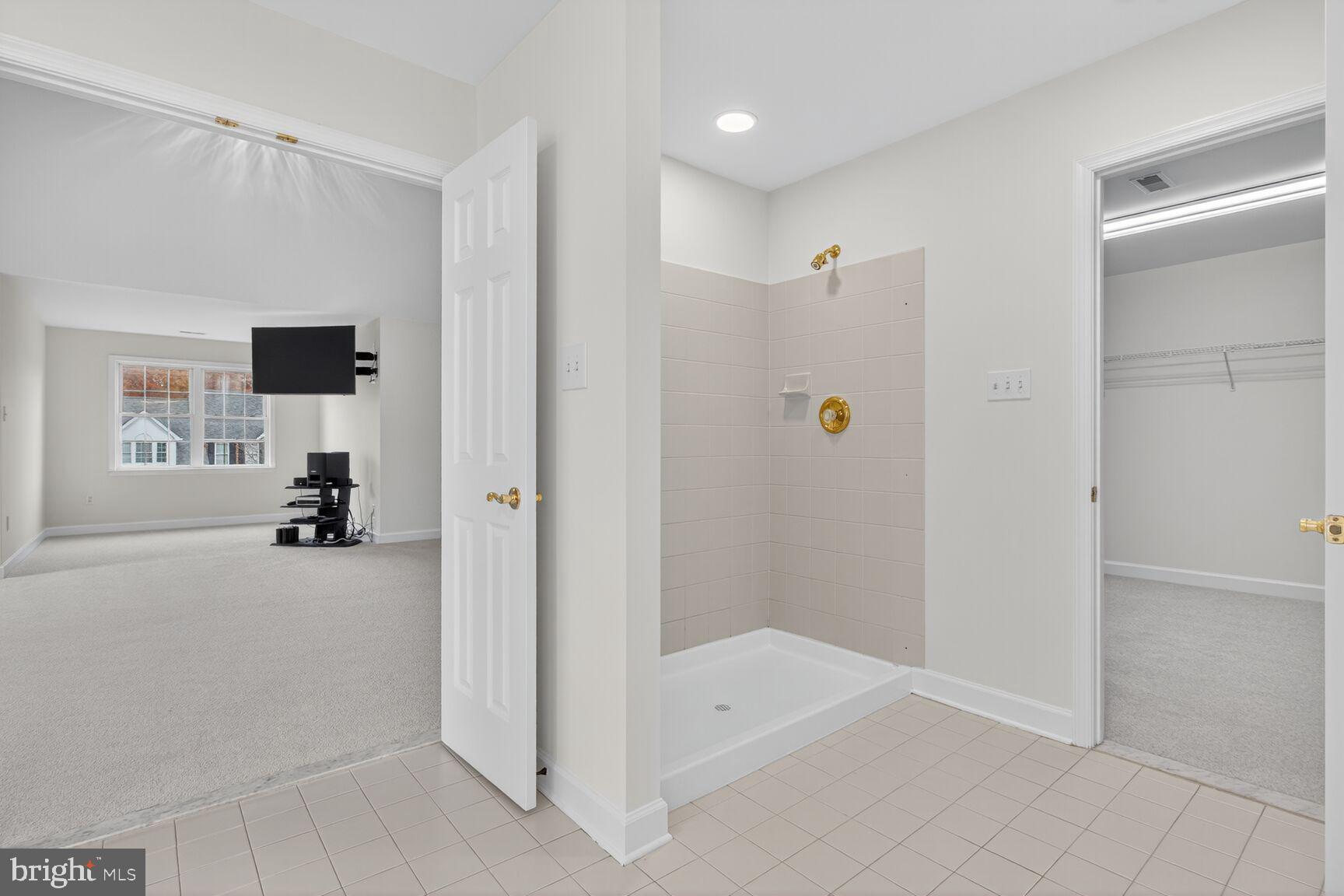 GOVERNORS RUN - Residential