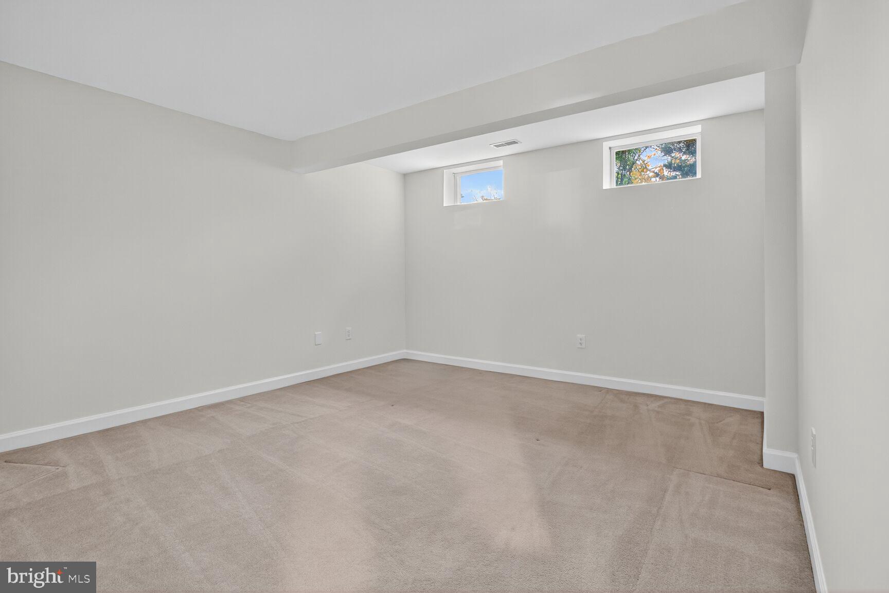 GOVERNORS RUN - Residential