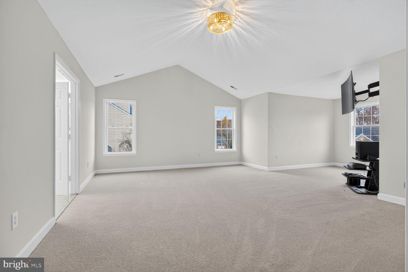 GOVERNORS RUN - Residential