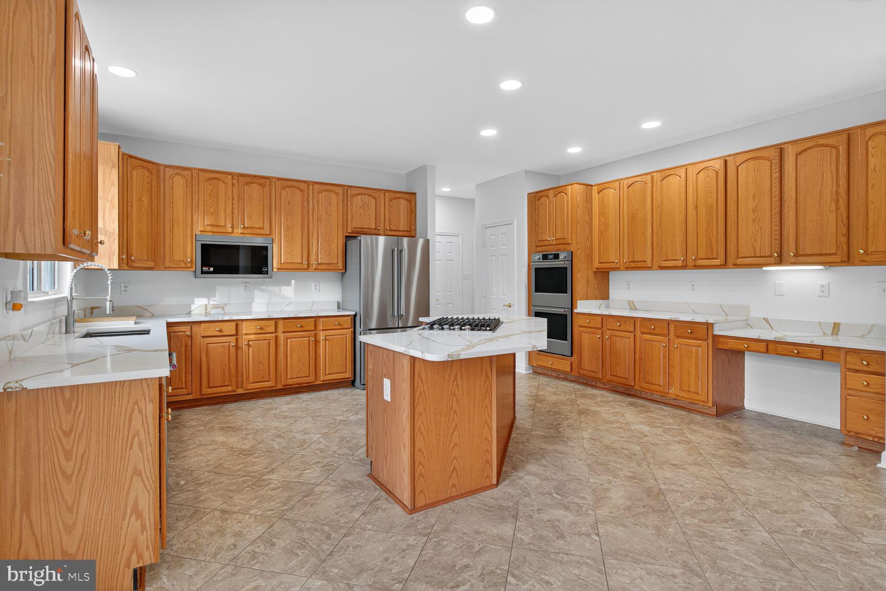 GOVERNORS RUN - Residential