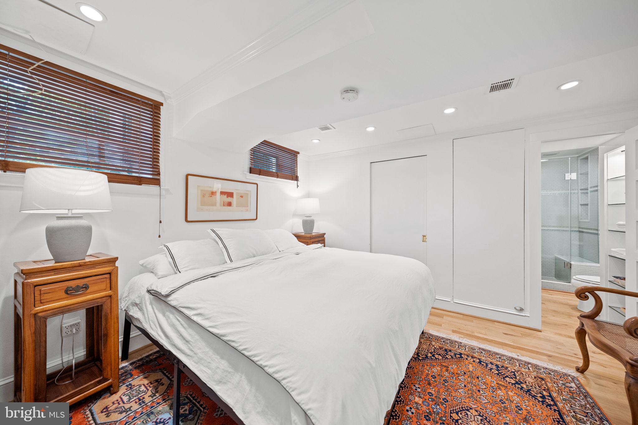 TAKOMA PARK - Residential