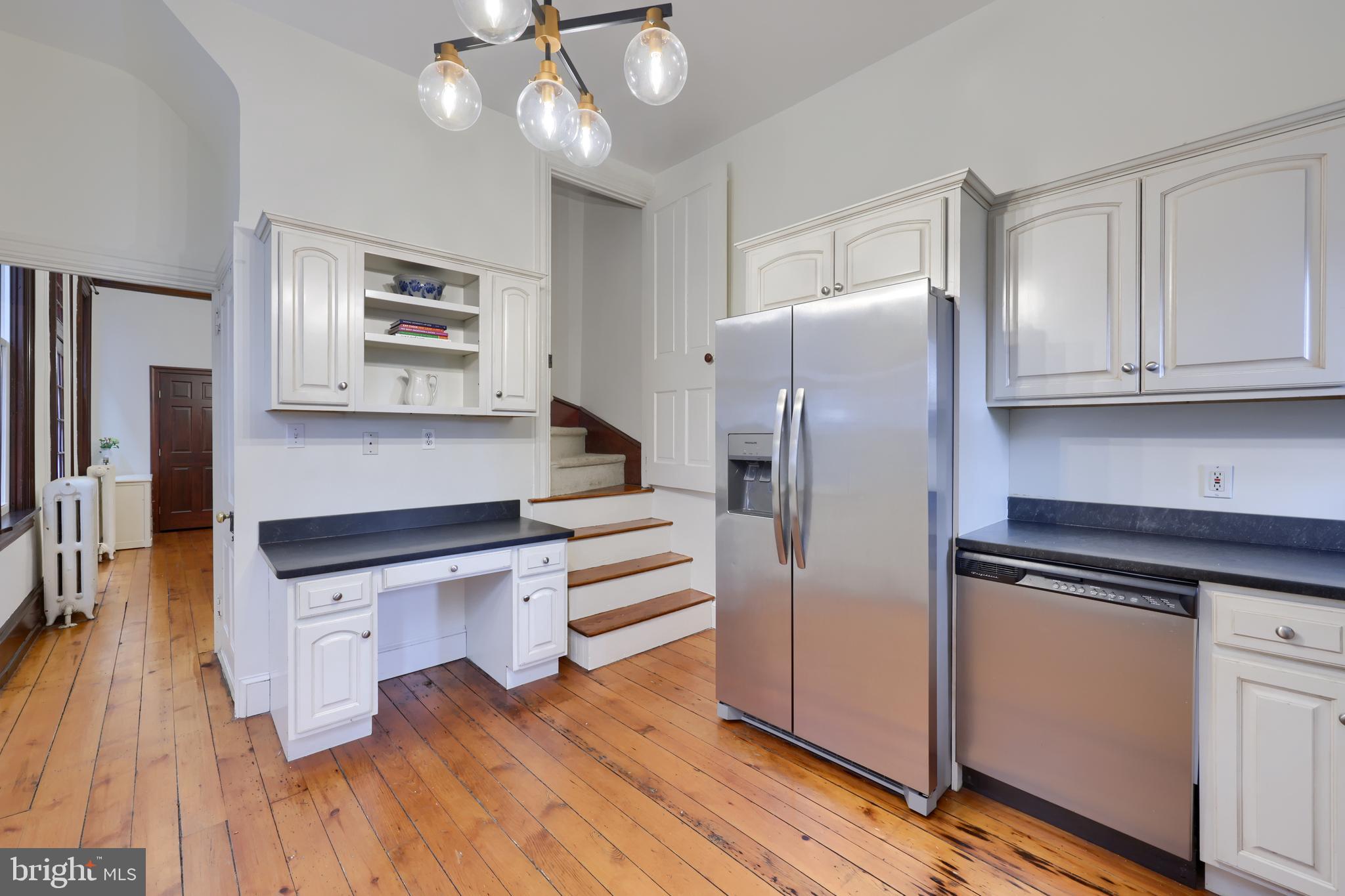 LANCASTER - Residential