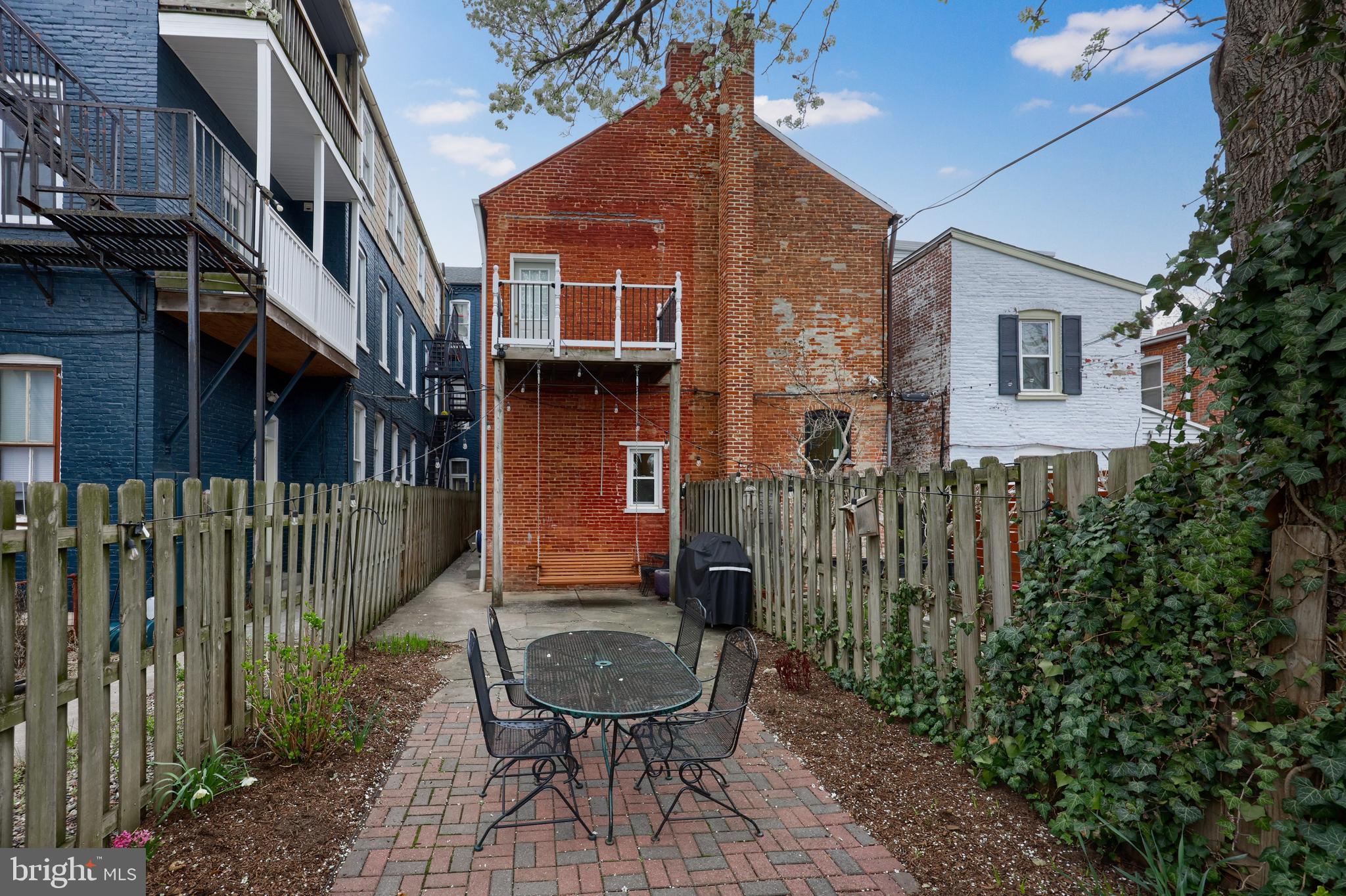 LANCASTER - Residential