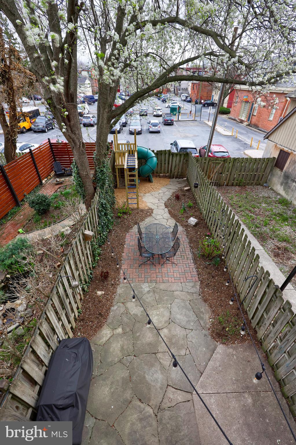 LANCASTER - Residential