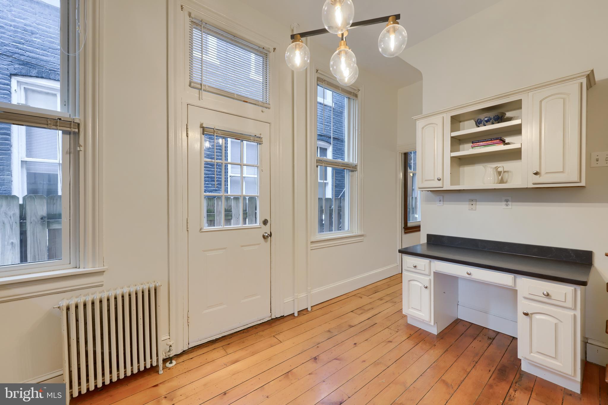 LANCASTER - Residential