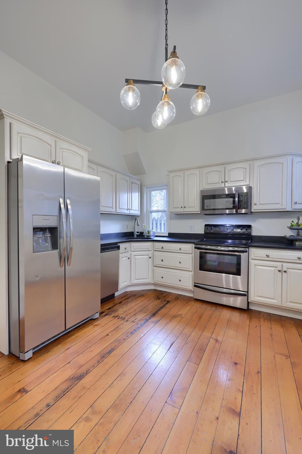 LANCASTER - Residential