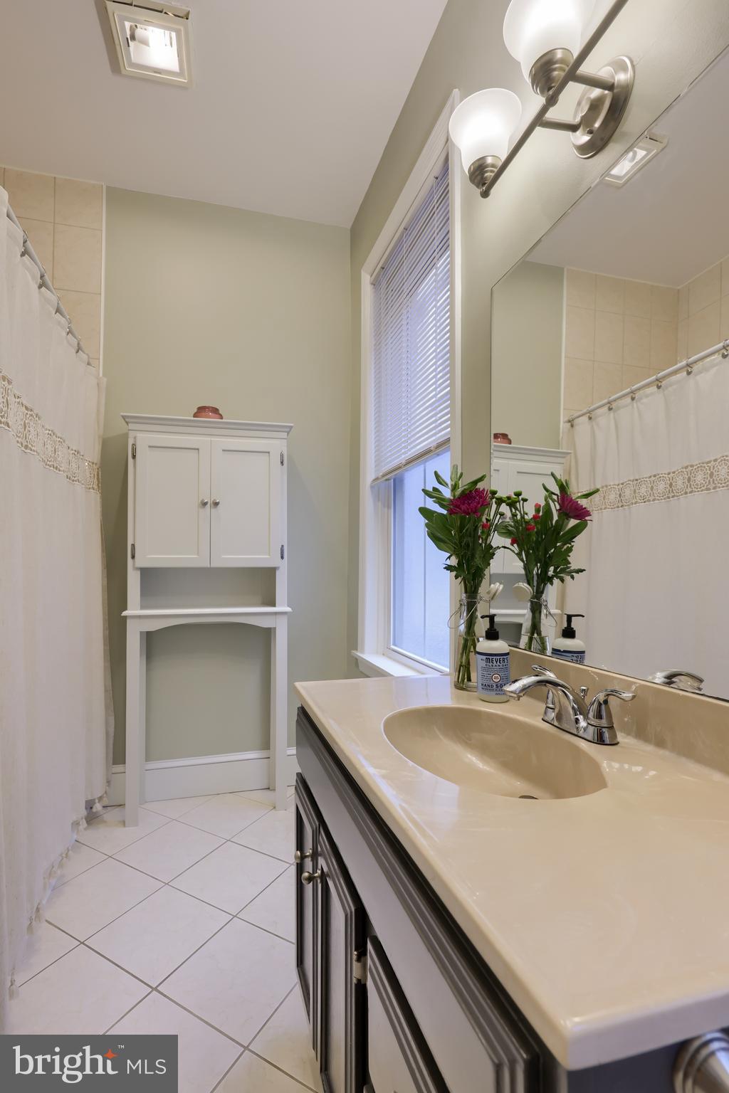 LANCASTER - Residential