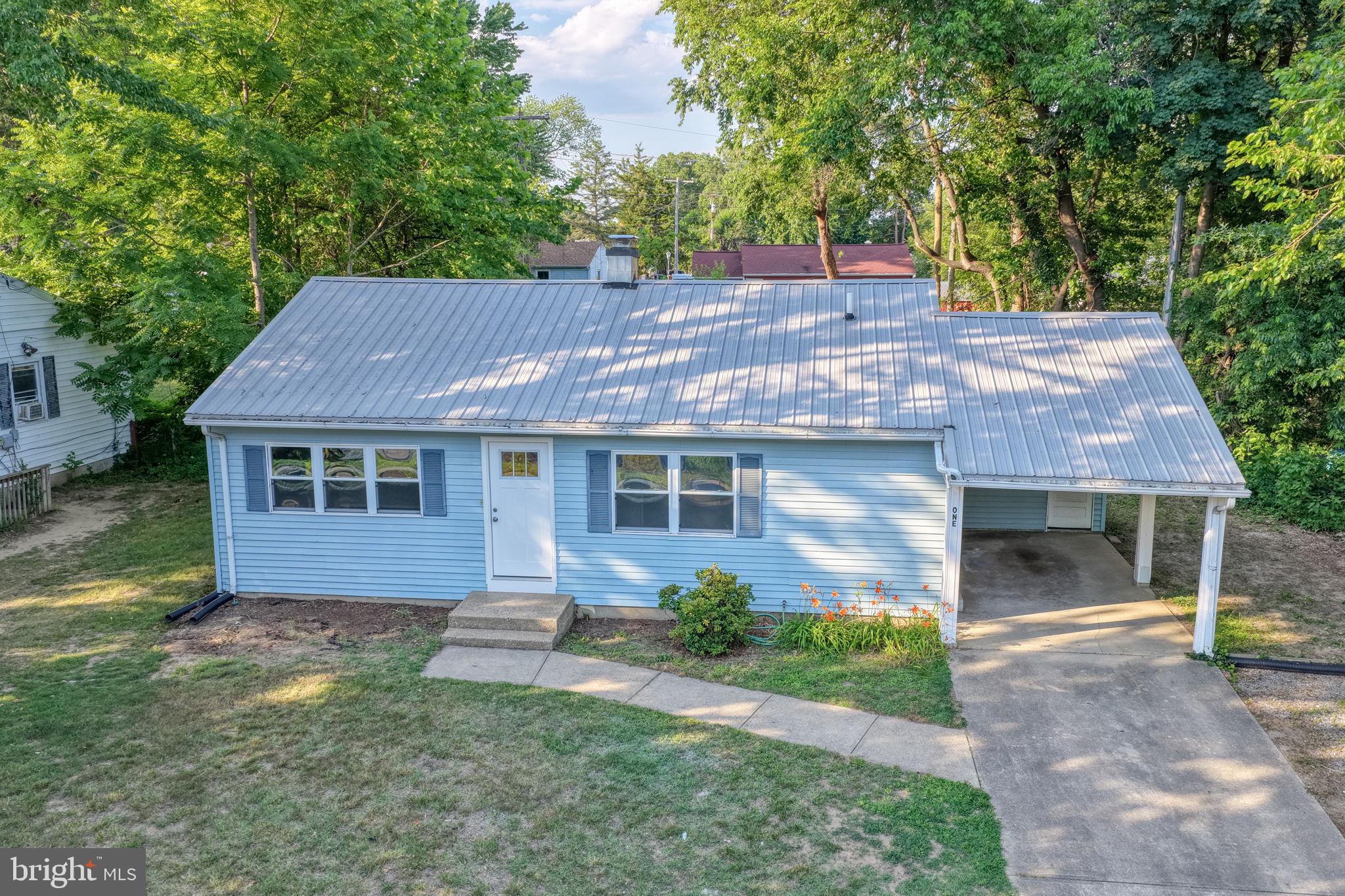 1 HICKORY LANE
