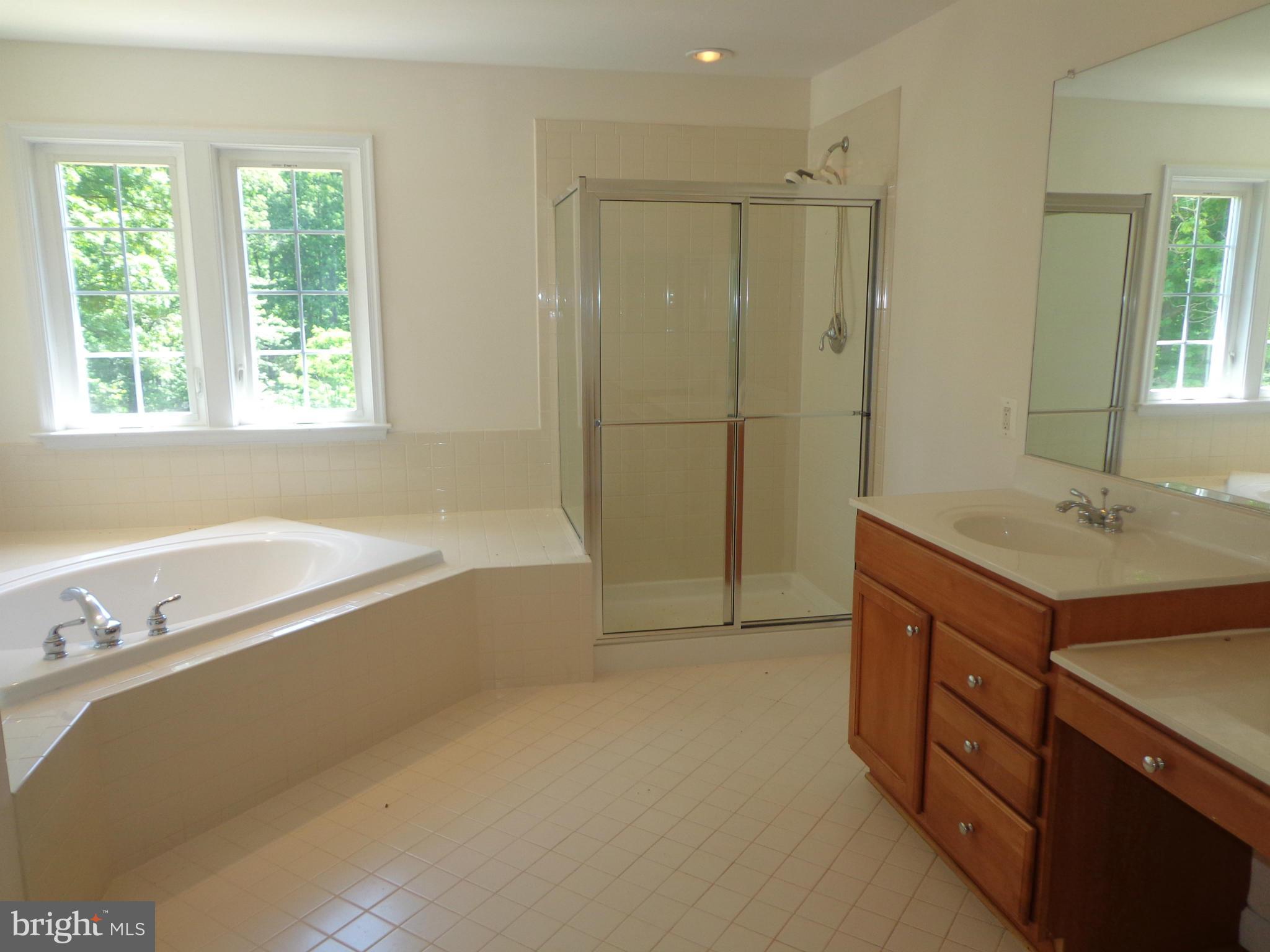 LAUREL RIDGE - Residential