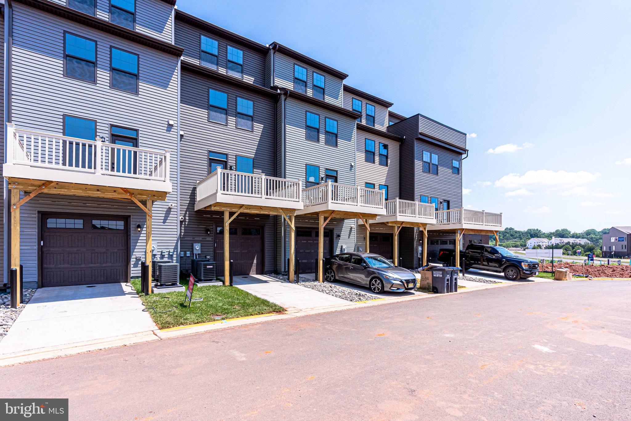 FOSTER'S GLEN - Residential Lease