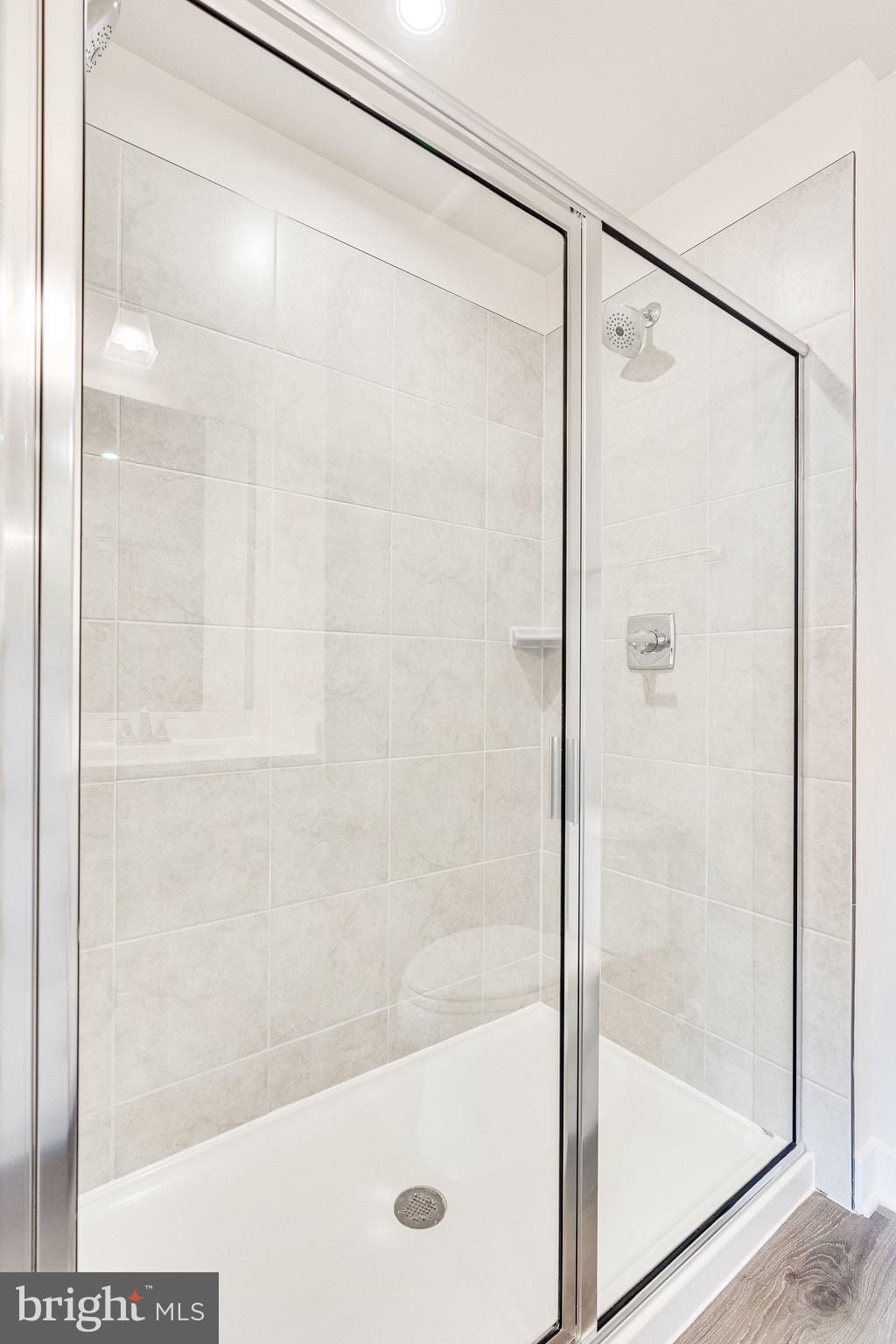 FOSTER'S GLEN - Residential Lease