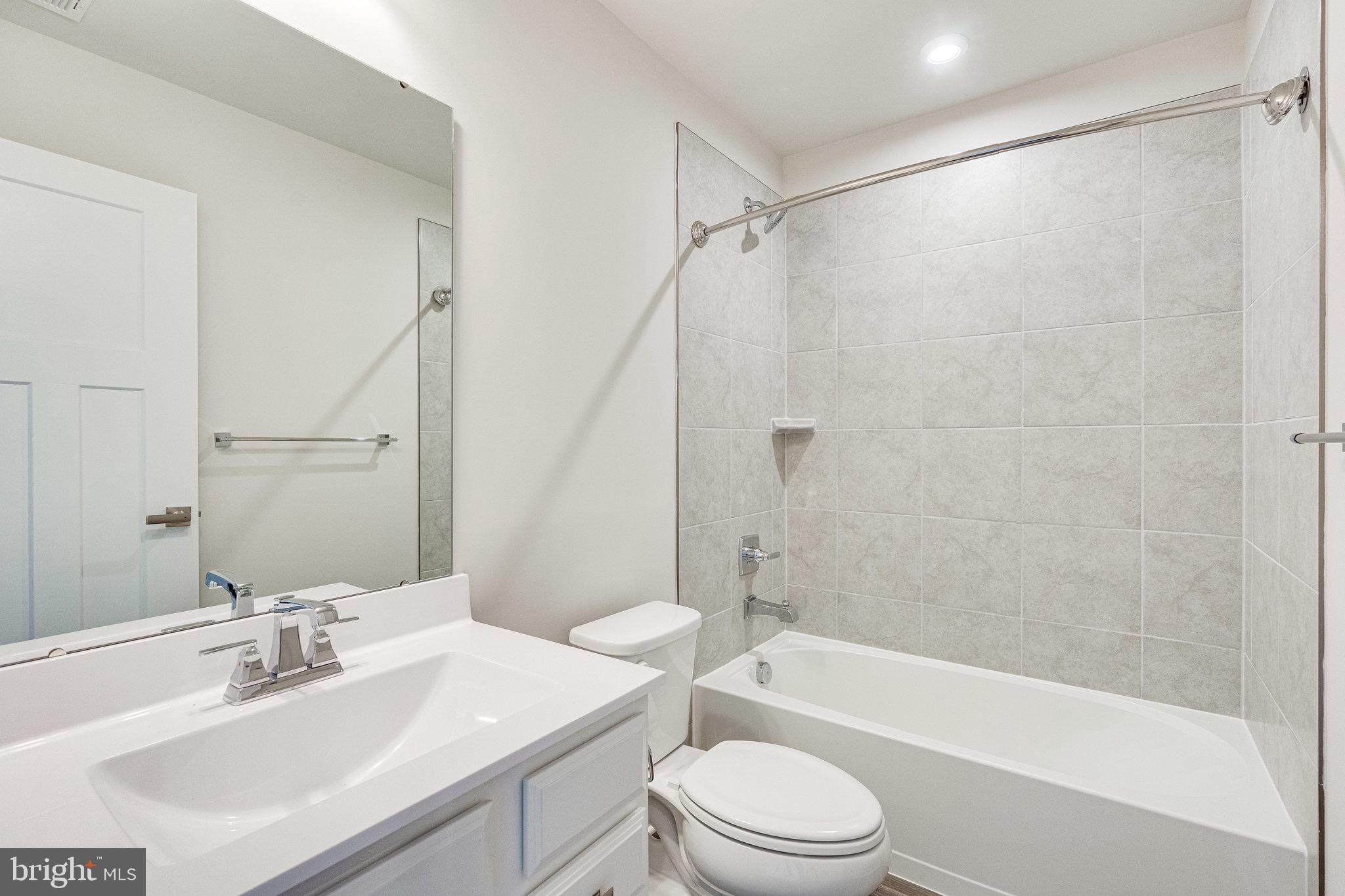 FOSTER'S GLEN - Residential Lease