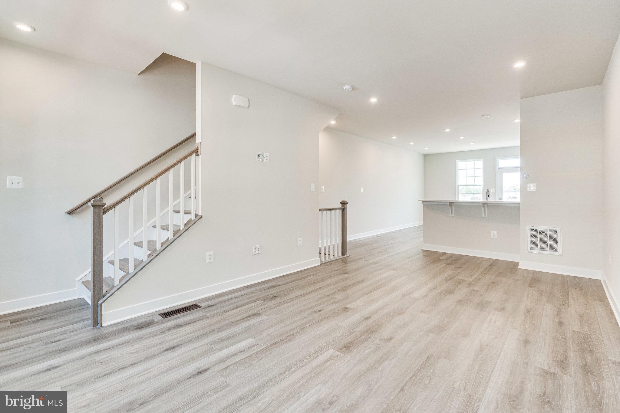 FOSTER'S GLEN - Residential Lease