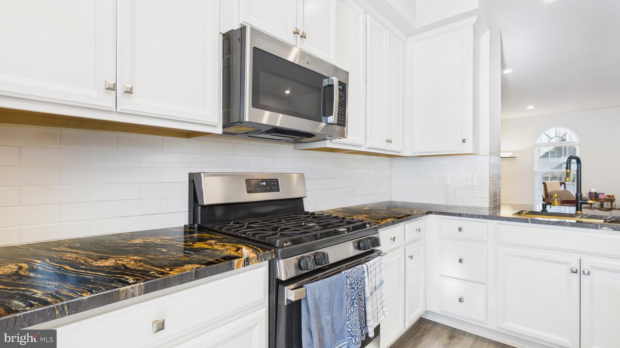 FOSTER'S GLEN - Residential Lease