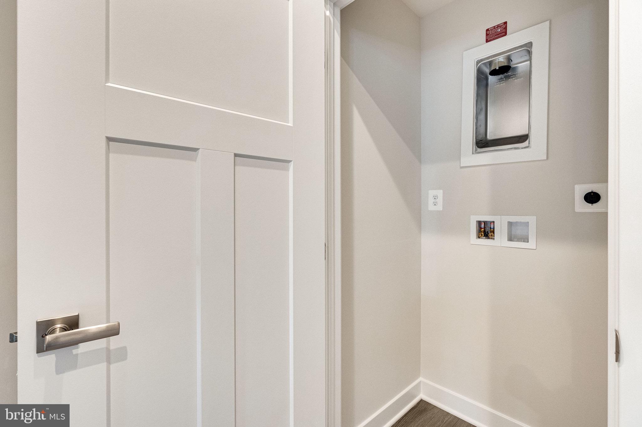 FOSTER'S GLEN - Residential Lease