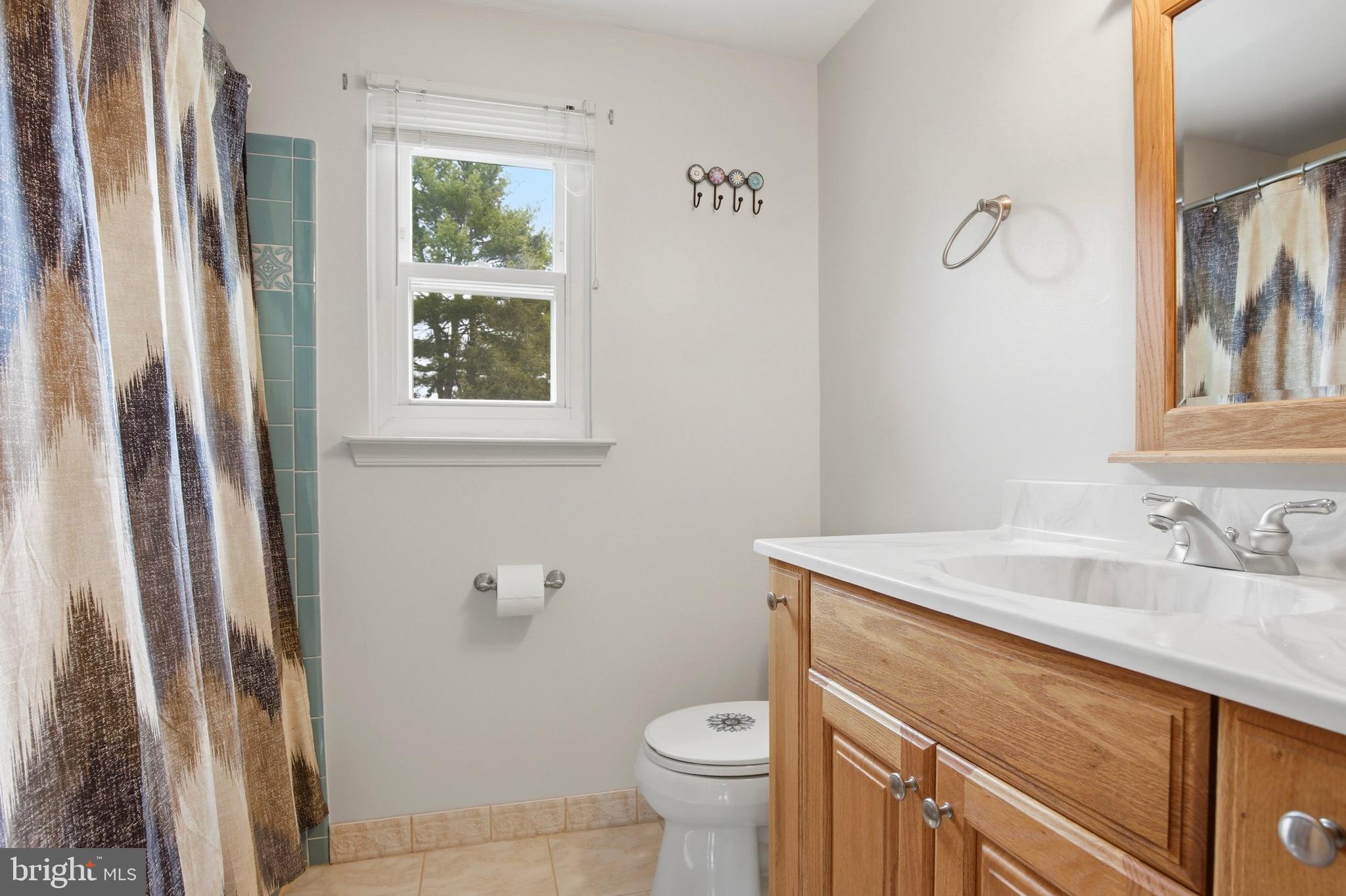 VILLAGE BROOK ESTS - Residential