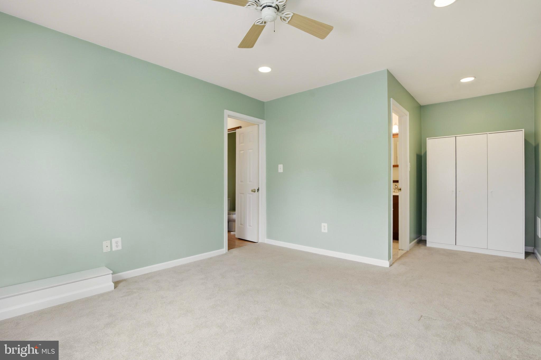 VILLAGE BROOK ESTS - Residential
