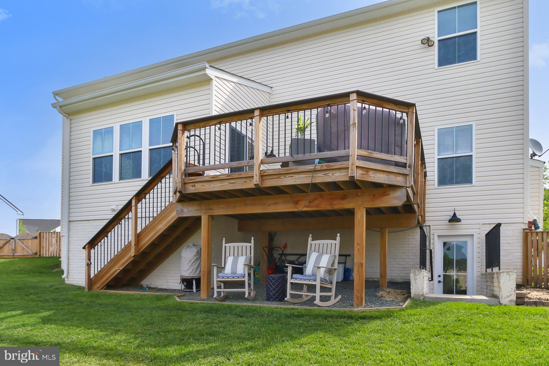 LOVETTSVILLE TOWN CENTER - Residential