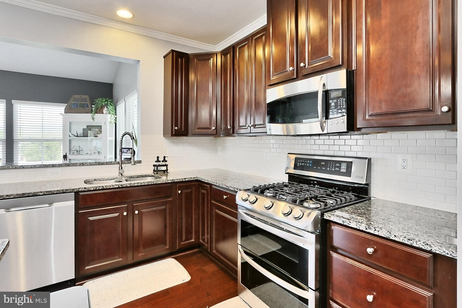 LOVETTSVILLE TOWN CENTER - Residential