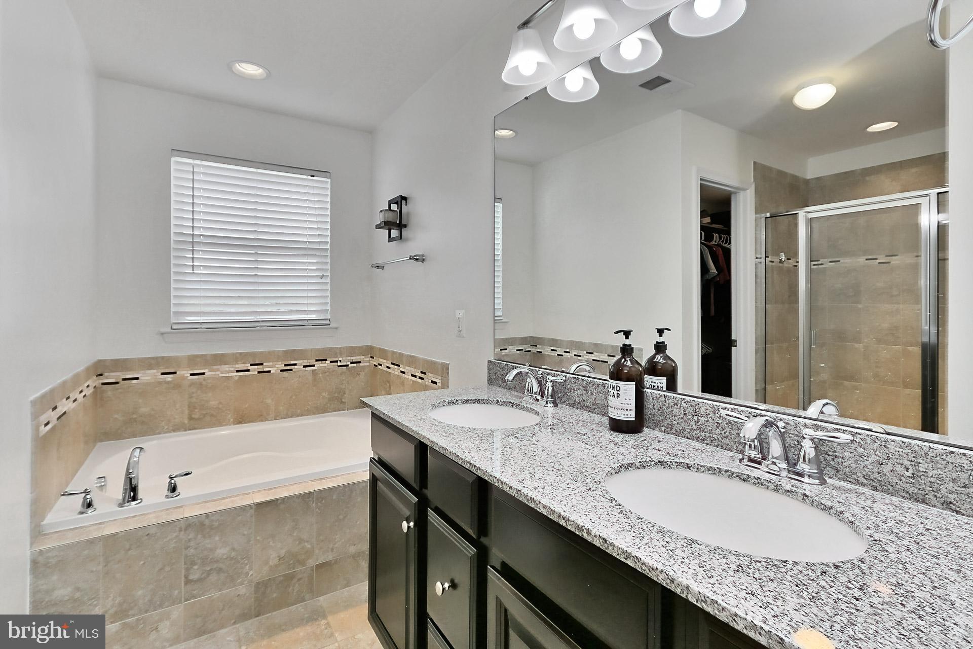 LOVETTSVILLE TOWN CENTER - Residential